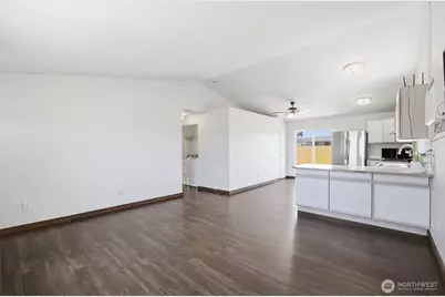 709 N Paxson Drive, Moses Lake, WA 98837 - Photo 15