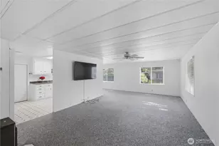 18425 NE 95th St, Redmond, WA 98052 - Photo 5