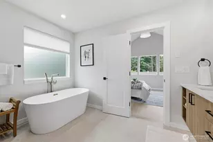 12426 NE 90th St, Kirkland, WA 98033 - Photo 23