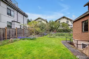 3002 NW 70th St, Seattle, WA 98117 - Photo 9