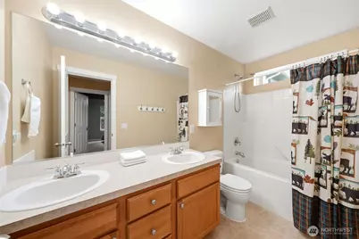24750 NE 3rd Place, Sammamish, WA 98074 - Photo 27