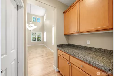 24750 NE 3rd Place, Sammamish, WA 98074 - Photo 11