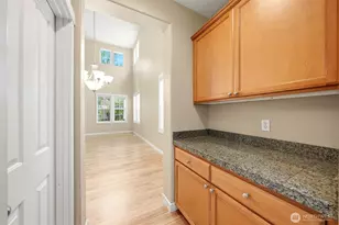 24750 NE 3rd Pl, Sammamish, WA 98074 - Photo 11
