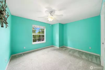 24750 NE 3rd Place, Sammamish, WA 98074 - Photo 31