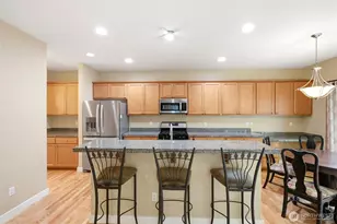 24750 NE 3rd Pl, Sammamish, WA 98074 - Photo 9
