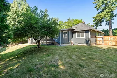 1421 N 32nd Street, Renton, WA 98056 - Photo 3