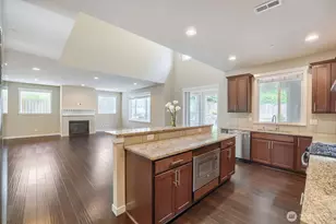 944 SW 108th Street SW, Seattle, WA 98146 - Photo 9