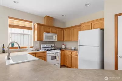 2358 SW Winchester Street, Oak Harbor, WA 98277 - Photo 15