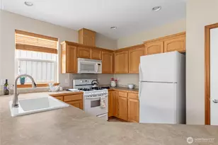 2358 SW Winchester St, Oak Harbor, WA 98277 - Photo 15