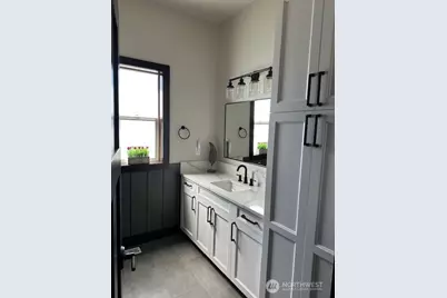 949 N Newport Loop, East Wenatchee, WA 98802 - Photo 17