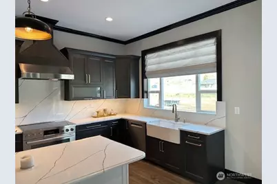 949 N Newport Loop, East Wenatchee, WA 98802 - Photo 7
