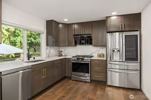 22213 NE 31st St, Sammamish, WA 98074 - Photo 11