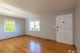 8601 36th Ave SW, Seattle, WA 98126 - Photo 5