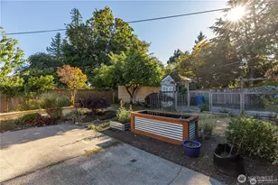 8601 36th Ave SW, Seattle, WA 98126 - Photo 25