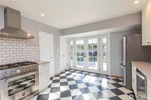 8601 36th Ave SW, Seattle, WA 98126 - Photo 9