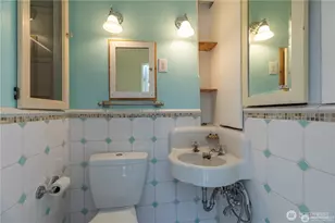 8601 36th Ave SW, Seattle, WA 98126 - Photo 21