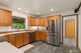 731 E Lakeshore Dr, Allyn, WA 98524 - Photo 13