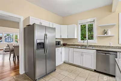 8609 55th Avenue S, Seattle, WA 98118 - Photo 9