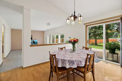 21215 122nd Street Ct E, Bonney Lake, WA 98391 - Photo 11