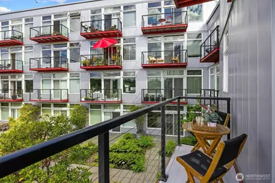 2960 Eastlake Avenue E #213, Seattle, WA 98102 - Photo 21