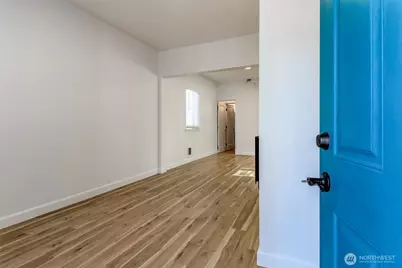 320 Williams Avenue N, Renton, WA 98057 - Photo 5