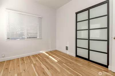320 Williams Avenue N, Renton, WA 98057 - Photo 11
