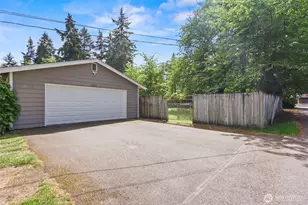 10004 Lake Steilacoom Dr SW, Lakewood, WA 98498 - Photo 19