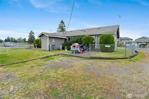922 134th St Ct S, Tacoma, WA 98444 - Photo 3