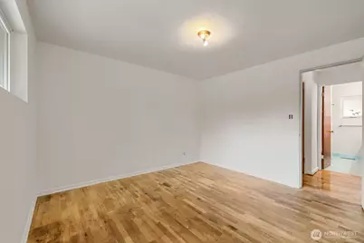 7525 200th St SW, Lynnwood, WA 98036 - Photo 17