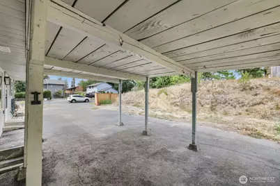 7525 200th St SW, Lynnwood, WA 98036 - Photo 25