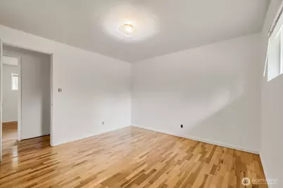 7525 200th St SW, Lynnwood, WA 98036 - Photo 15