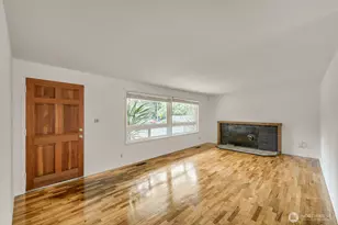 7525 200th St SW, Lynnwood, WA 98036 - Photo 5