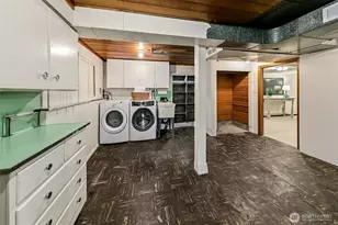1108 NE 106th St, Seattle, WA 98125 - Photo 35