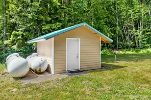 17718 Mulqueen Rd SE, Rainier, WA 98576 - Photo 31