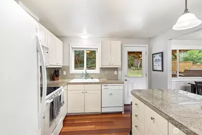 6435 NE 198th Street, Kenmore, WA 98028 - Photo 15