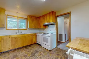 22 NE Tremont Dr, College Place, WA 99324 - Photo 11