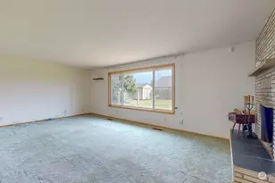 22 NE Tremont Dr, College Place, WA 99324 - Photo 5