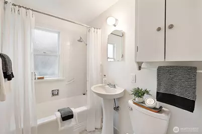 6203 39th Avenue NE, Seattle, WA 98115 - Photo 19