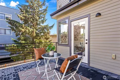 6546 D Latona Avenue NE, Seattle, WA 98115 - Photo 11
