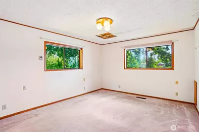 21417 Snag Island Drive E, Lake Tapps, WA 98391 - Photo 19