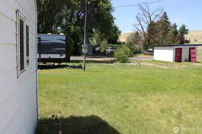 250 W May Avenue, Washtucna, WA 99371 - Photo 9