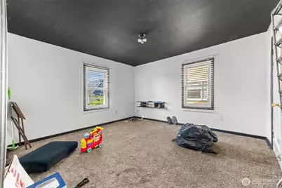 422 W 3rd Street, Aberdeen, WA 98520 - Photo 11