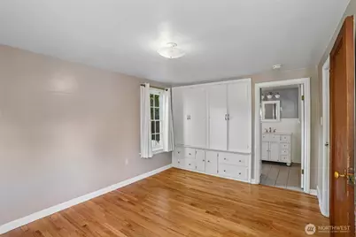 739 N 165th Street, Shoreline, WA 98133 - Photo 13