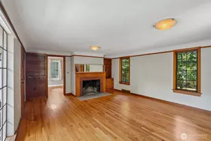 739 N 165th St, Shoreline, WA 98133 - Photo 7