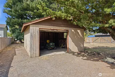 8825 36th Street W, University Place, WA 98466 - Photo 13