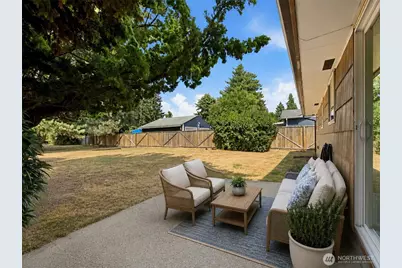 8825 36th Street W, University Place, WA 98466 - Photo 11