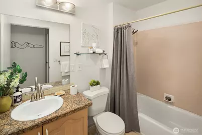 4528 8th Avenue NE #3C, Seattle, WA 98105 - Photo 17
