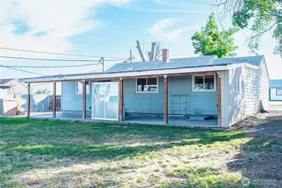 112 W Loop Drive, Moses Lake, WA 98837 - Photo 3