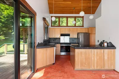 1975 North Bluff Road, Coupeville, WA 98239 - Photo 11