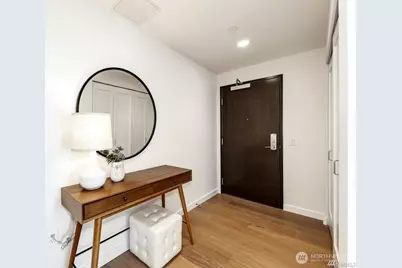450 S Main Street #809, Seattle, WA 98104 - Photo 17